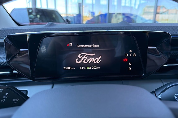 Ford Explorer 21 of 25