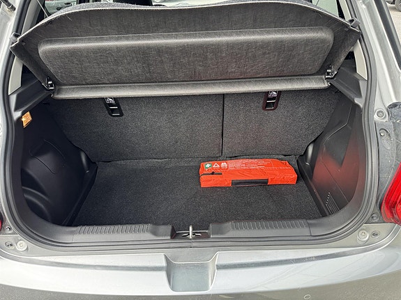 Suzuki Swift 11 of 14
