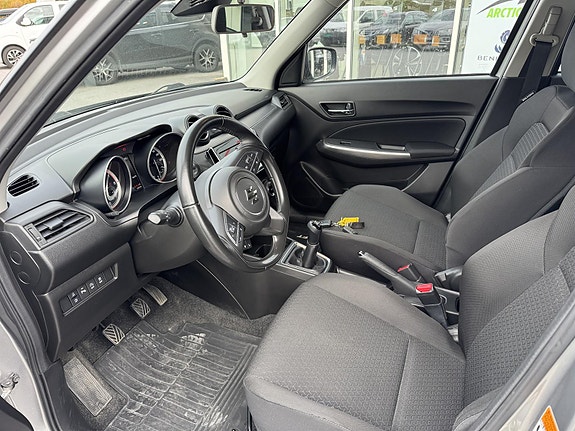 Suzuki Swift 9 of 14