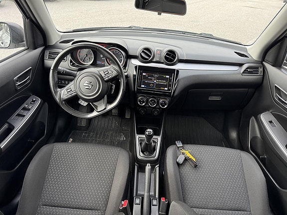 Suzuki Swift 14 of 14