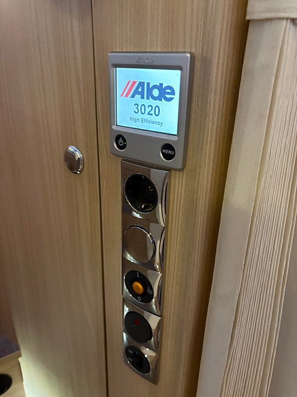 Bürstner Nexxo t 729 SOLCELLE / ALDE / GULVVARME / GOLDSCHMITT / AC I BODEL! 26 of 29