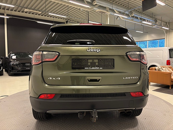 Jeep Compass 4 of 24