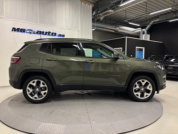 Jeep Compass 3 of 24