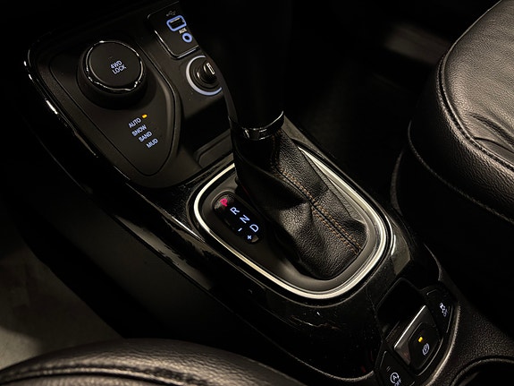 Jeep Compass 18 of 24