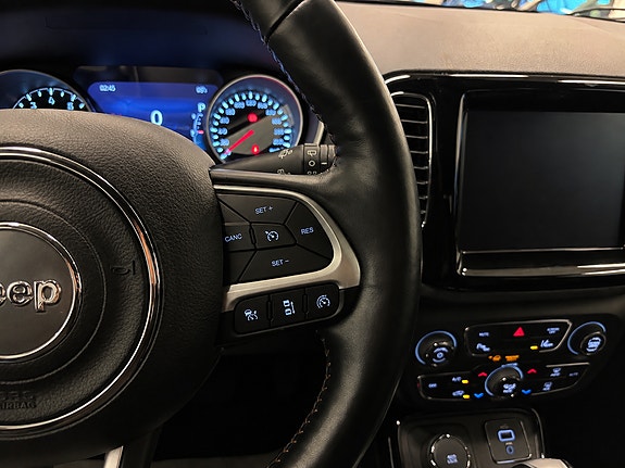 Jeep Compass 16 of 24
