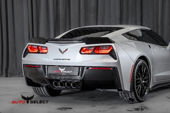 Chevrolet Corvette 22 of 30