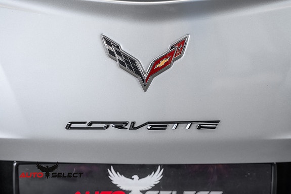 Chevrolet Corvette 18 of 30