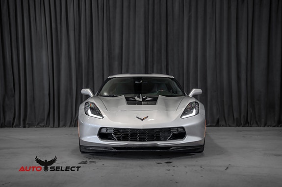 Chevrolet Corvette 8 of 30