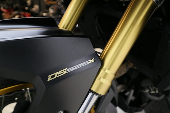 VOGE DS 525 X 17 of 22