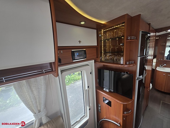 Concorde Carver 880 M 23 of 30