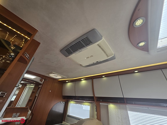 Concorde Carver 880 M 28 of 30