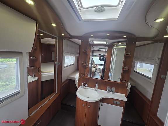 Concorde Carver 880 M 27 of 30