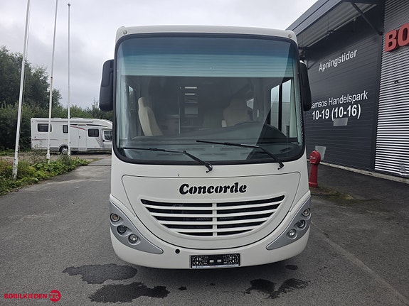 Concorde Carver 880 M 2 of 30