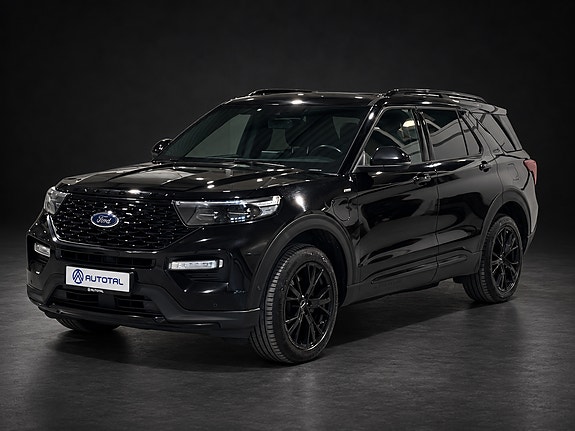 Ford Explorer 2 of 30