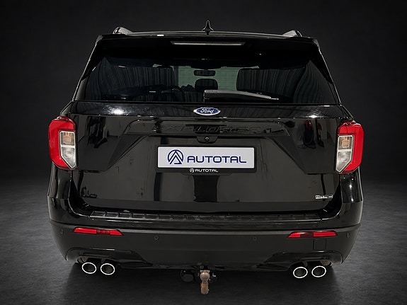 Ford Explorer 11 of 30