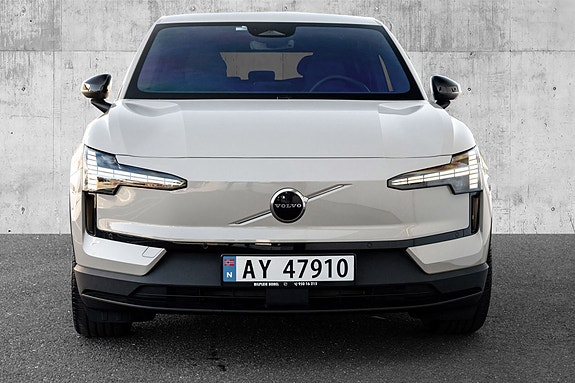 Volvo EX30 3 of 28