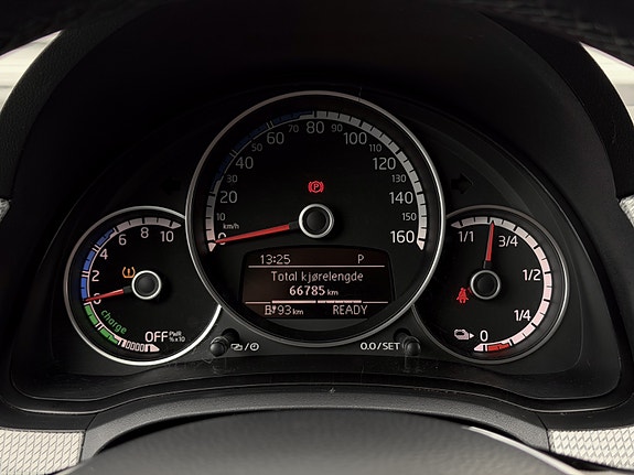 Volkswagen UP! 17 of 20