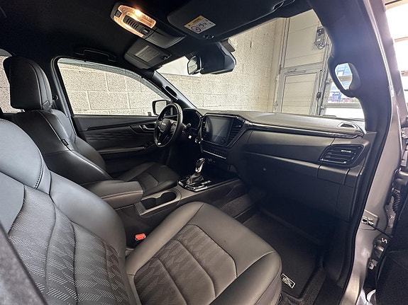 Isuzu D-max 8 of 17