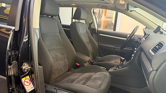 Volkswagen Golf VI 15 of 30
