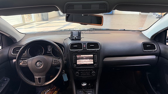 Volkswagen Golf VI 24 of 30