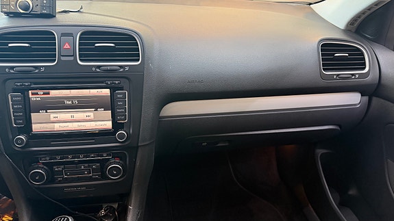 Volkswagen Golf VI 26 of 30