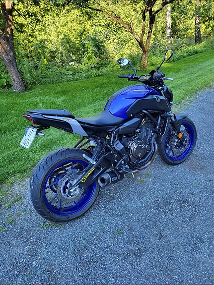 Yamaha MT-07 8 of 9