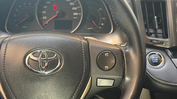 Toyota RAV4 29 of 30