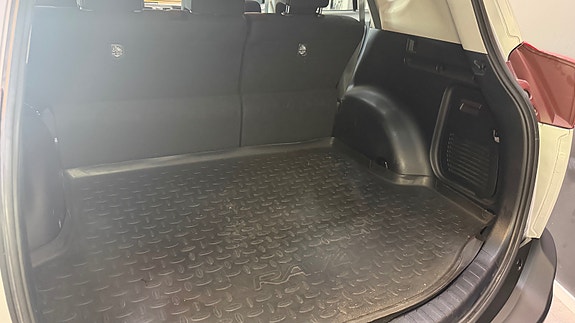 Toyota RAV4 19 of 30