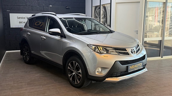 Toyota RAV4 3 of 30