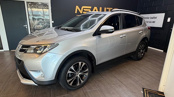 Toyota RAV4 12 of 30