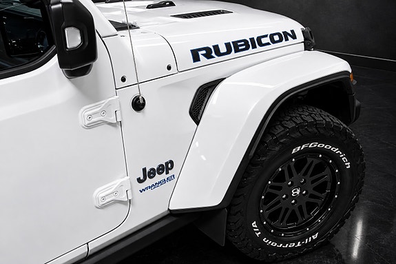 Jeep Wrangler Unlimited 16 of 16
