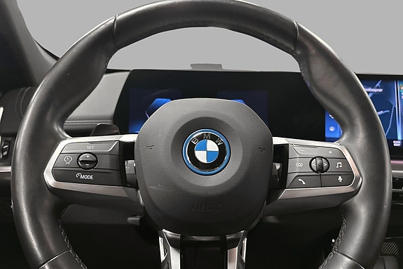 BMW iX1 12 of 30
