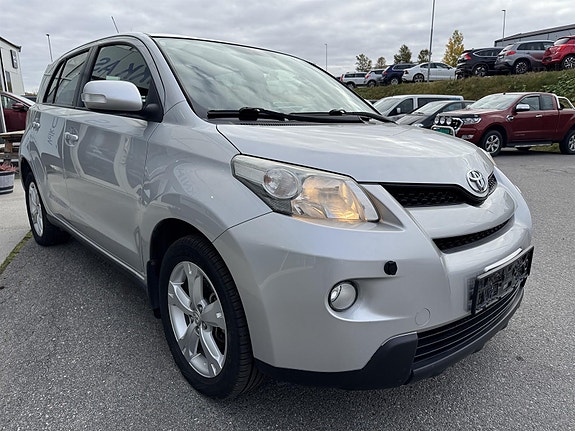Toyota Urban Cruiser 2 of 11
