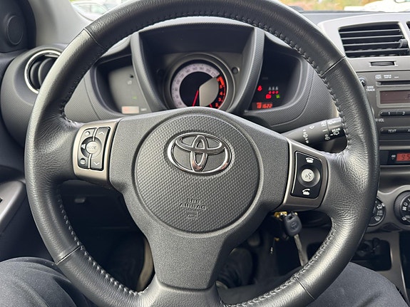 Toyota Urban Cruiser 10 of 11
