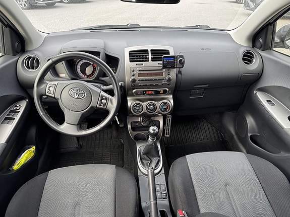 Toyota Urban Cruiser 9 of 11