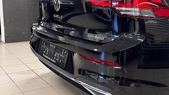 Volkswagen Golf VIII 11 of 30