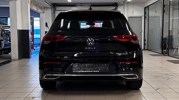 Volkswagen Golf VIII 9 of 30