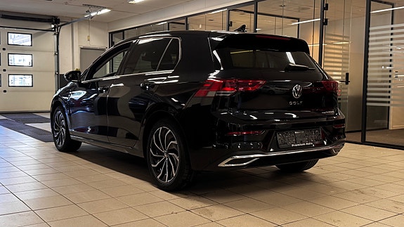 Volkswagen Golf VIII 8 of 30