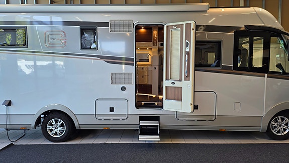 Carthago Chic S-Plus I64 XL QB - Iveco - ALDE - Automat +++ 9 of 30