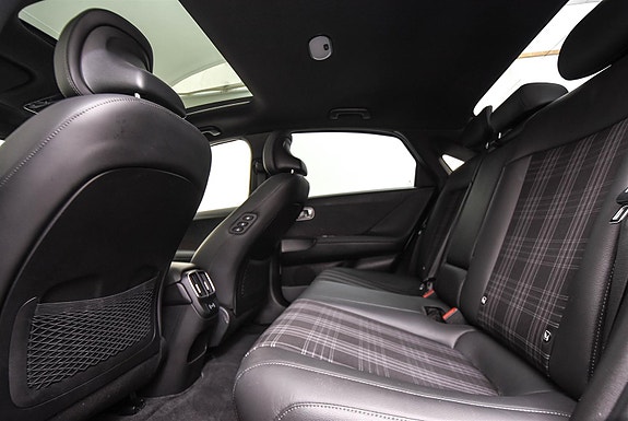 Hyundai Ioniq 6 30 of 30