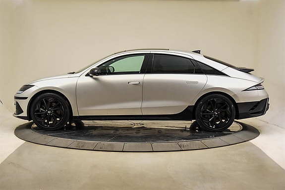 Hyundai Ioniq 6 2 of 30