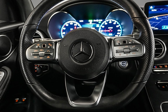 Mercedes-Benz GLC300 e 16 of 30