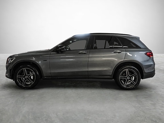 Mercedes-Benz GLC300 e 2 of 30