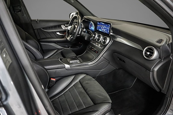 Mercedes-Benz GLC300 e 29 of 30
