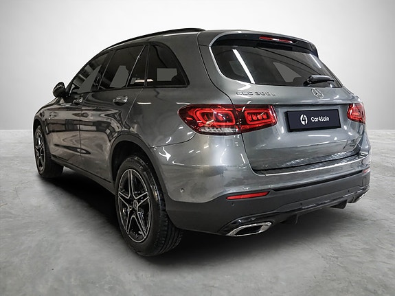 Mercedes-Benz GLC300 e 3 of 30
