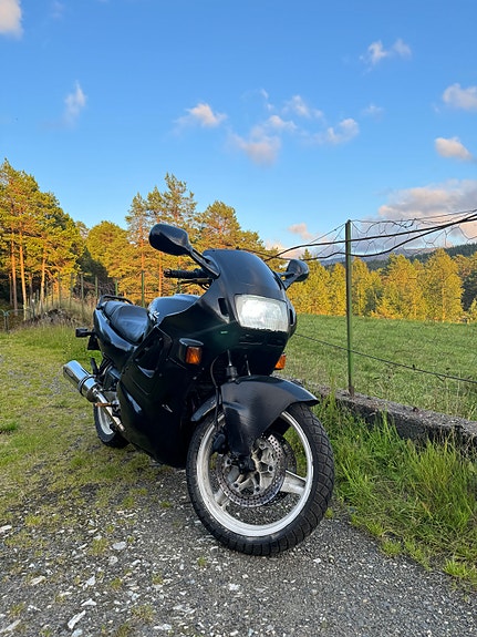Honda CBR 500 F 3 of 4