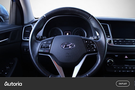 Hyundai Tucson 16 of 26