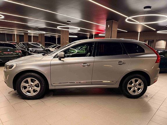 Volvo XC60 6 of 30
