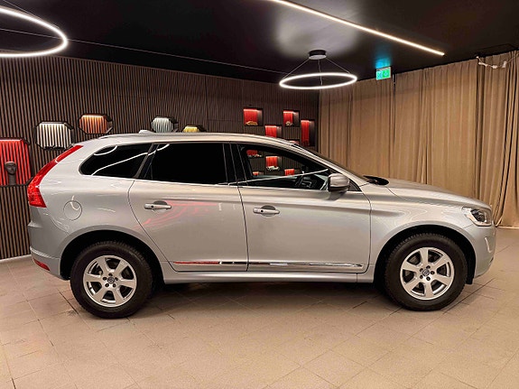 Volvo XC60 9 of 30