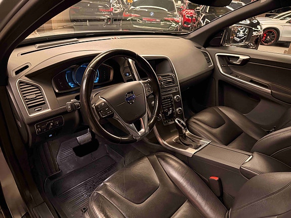 Volvo XC60 20 of 30